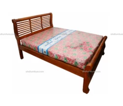 Roole Type Queen Size Bed in Teak Wood