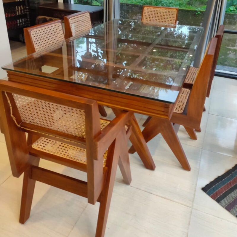 Glass dining table 6 seater 7