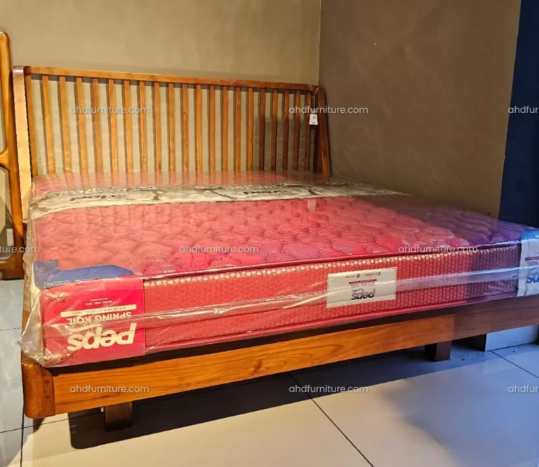 Toledo Queen Size Bed In Teak Wood