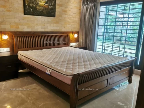Gemma Queen Size Bed In Mahogany Wood